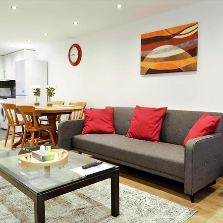 Stylish 2 Bedroom Apartment In The Heart Of Greenwich ロンドン エクステリア 写真