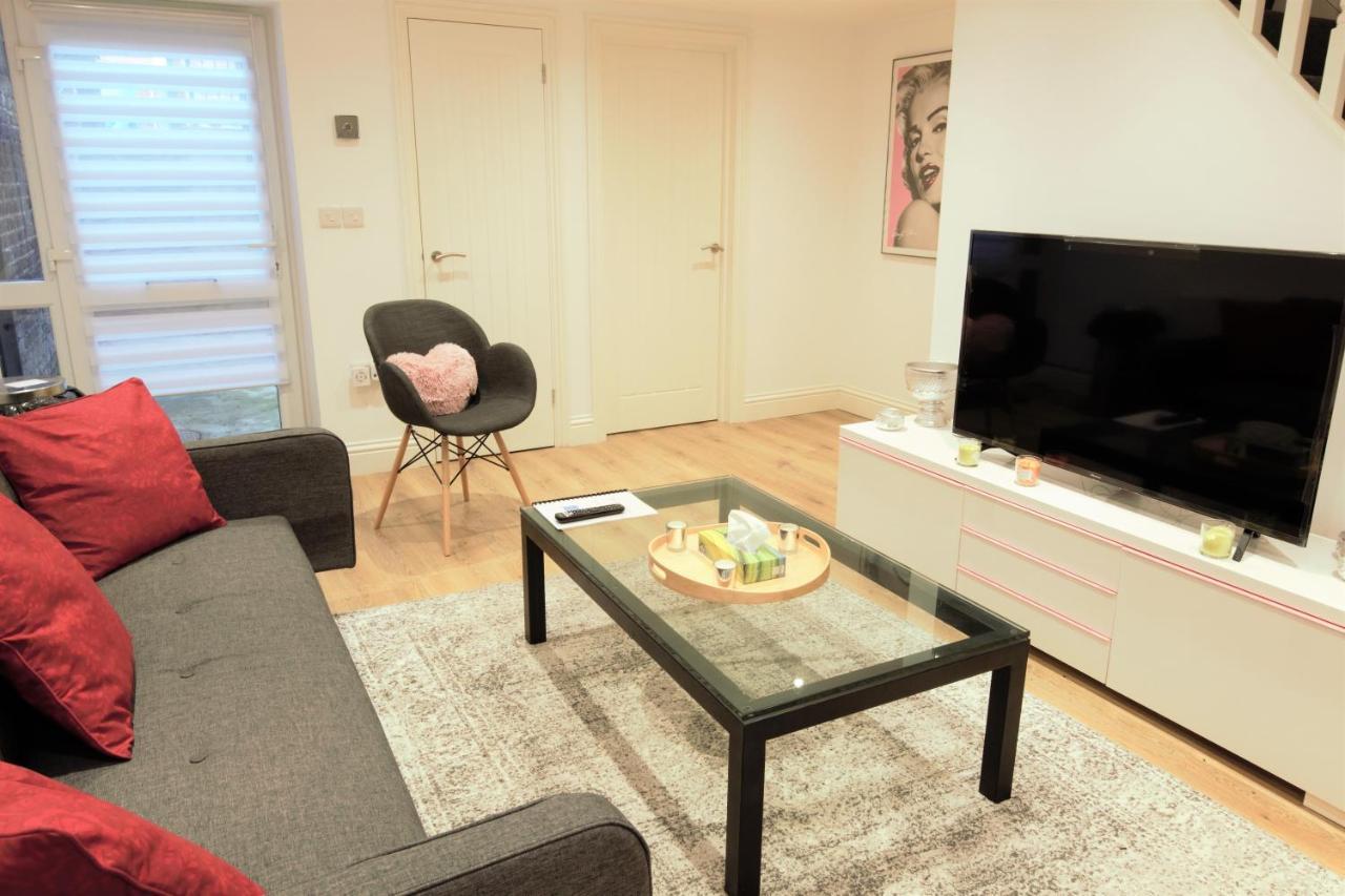 Stylish 2 Bedroom Apartment In The Heart Of Greenwich ロンドン エクステリア 写真