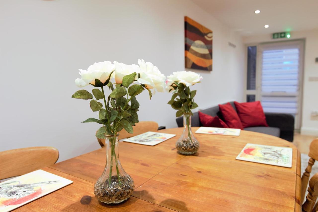 Stylish 2 Bedroom Apartment In The Heart Of Greenwich ロンドン エクステリア 写真
