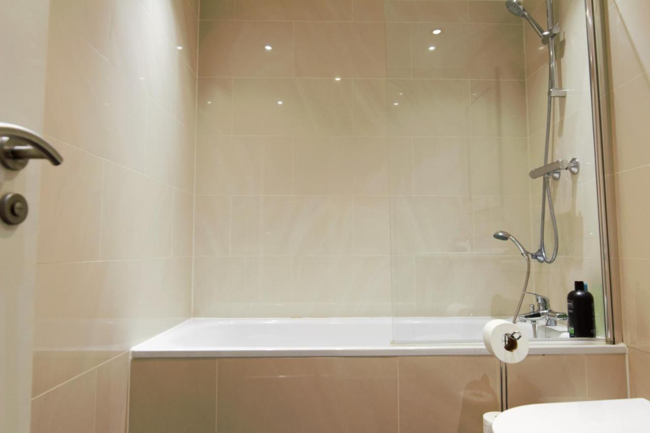 Stylish 2 Bedroom Apartment In The Heart Of Greenwich ロンドン エクステリア 写真